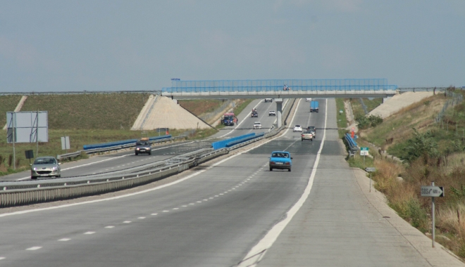 A2 și A4 SUNT ÎN REPARAȚII! Iată ce vă sfătuiesc autoritățile - masiniautostradagf12-1490857596.jpg