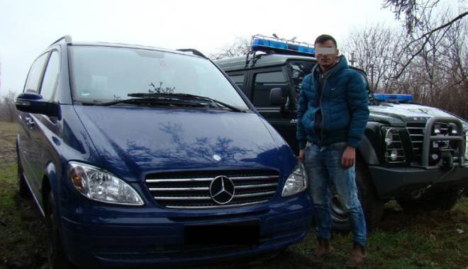 Mașini furate din Germania, confiscate  de polițiști - masinifurate2-1422984635.jpg