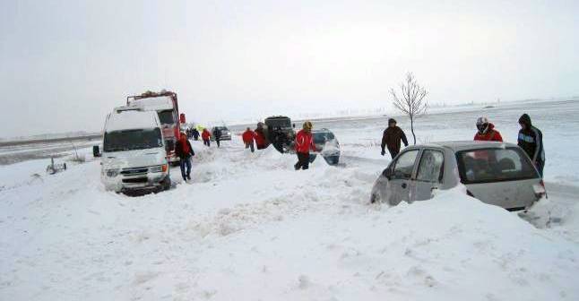Șoferi, atenție! O nouă avertizare de călătorie - masiniinnametizapada646x336-1484322051.jpg