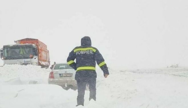 Intervenţii ale echipajelor MAI în şapte judeţe, în contextul condiţiilor meteo extreme