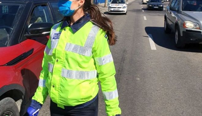 Razii în trafic: peste 4.000 de amenzi date transportatorilor de persoane și mărfuri! - masinirazie-1590321916.jpg