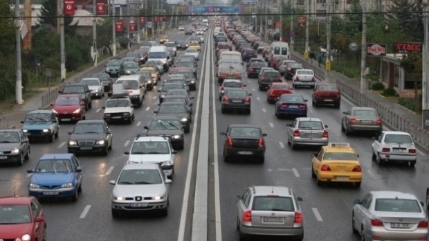 Mașinile vor avea un nou sistem de frânare, din 2020 - masinitrafic34567654345678765434-1550045986.jpg
