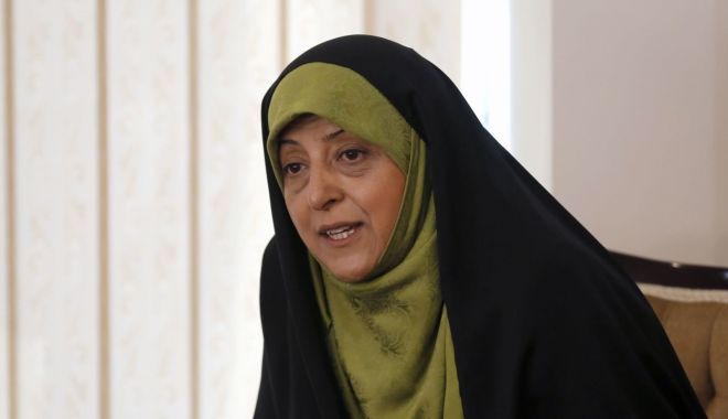 O vicepreședintă a Iranului are coronavirus. A fost fotografiată în apropierea președintelui Rouhani - masoumehebtekar-1582820077.jpg