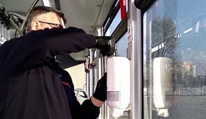 Autobuzele au fost dotate cu dispensere ce conțin substanțe dezinfectante - masuri-1583146951.jpg