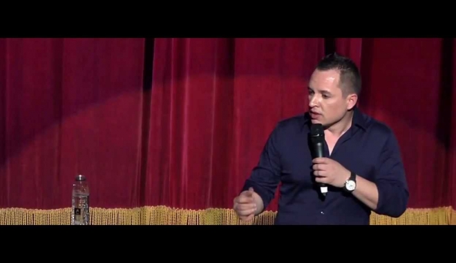Super show de hăhăială în Club Phoenix - maxresdefault-1486150399.jpg