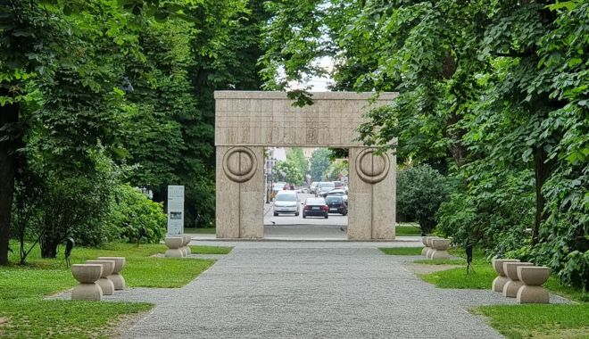 Ansamblul monumental realizat de Brâncuşi la Târgu Jiu, mai aproape de Patrimoniul Mondial UNESCO - maxresdefault-1690222038.jpg