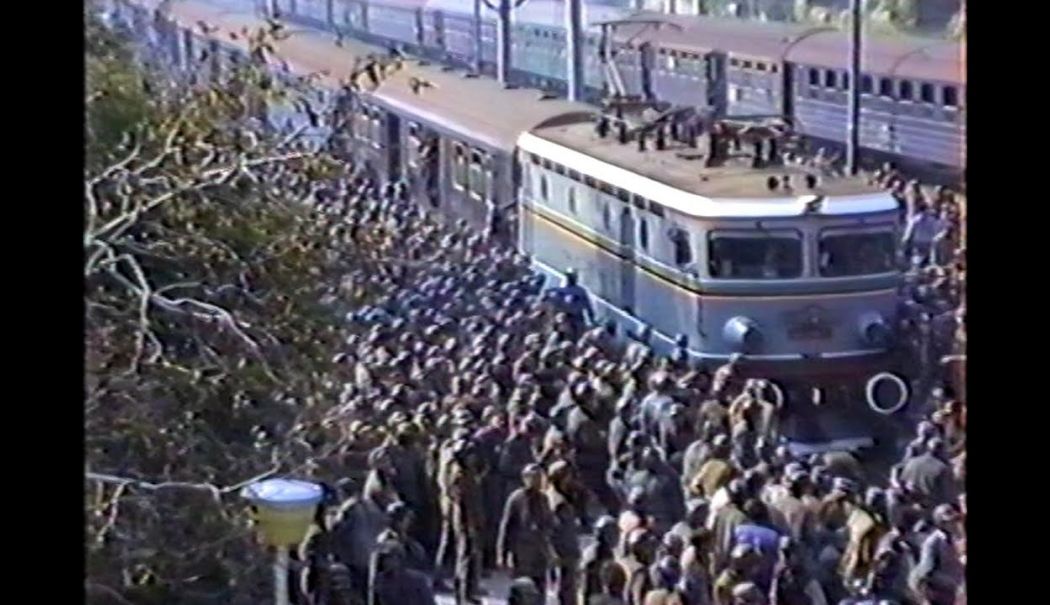 25 septembrie 1991: Minerii din Valea Jiului au ajuns la Bucureşti şi au ocupat Piaţa Universităţii