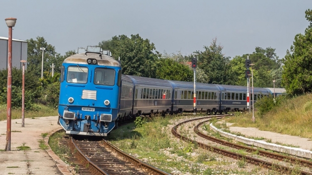 Foc de ARMĂ tras asupra unui tren de persoane! - maxresdefault155886100-1535612276.jpg