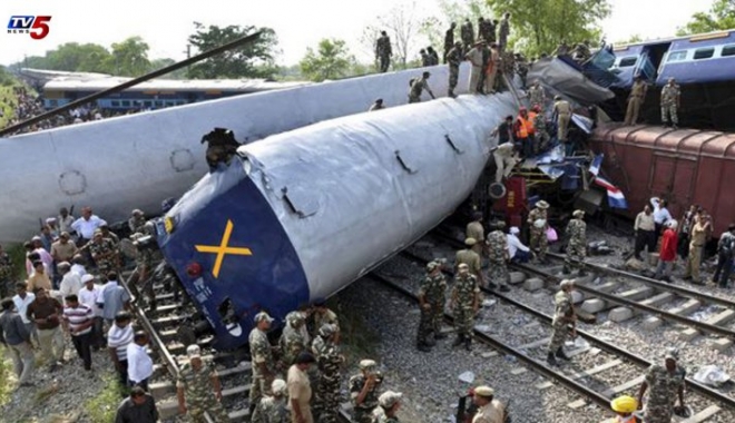 Zeci de răniți după deraierea unui tren - maxresdefault87661000-1503489110.jpg