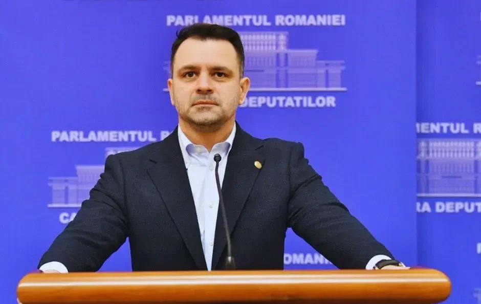 Deputatul Marian Crușoveanu, de la PNL Constanța: „Din vorbe și moțiuni nu s-a asfaltat niciun drum” - mc-1778246592.webp