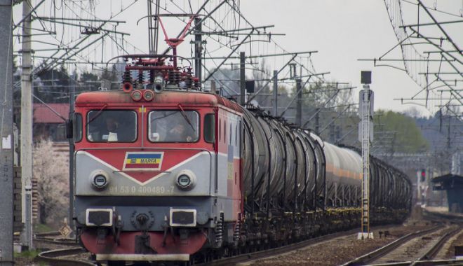 ACCIDENT FEROVIAR. Un tren încărcat cu păcură și benzină a lovit un TIR - mczoptq0mczoyxnoptgzogvkm2e4zjm5-1625996757.jpg