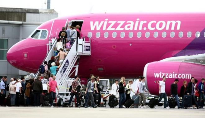 La un pas de o TRAGEDIE AVIATICĂ. Zeci de ROMÂNI au trăit clipe de spaimă. Ce spune Wizz Air - mde4mwm5ymqwytizntc1ztc2ytc2odhl-1520025271.jpg