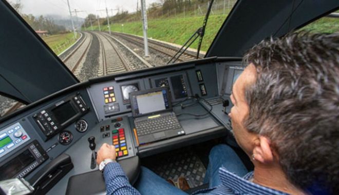 Mecanic de locomotivă, prins DROGAT la muncă. Poliția Transporturi Feroviare în stare de șoc