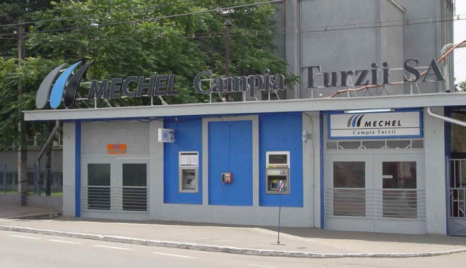 Metalurgiști de la Mechel pichetează sediul guvernului - mechel-1365061254.jpg