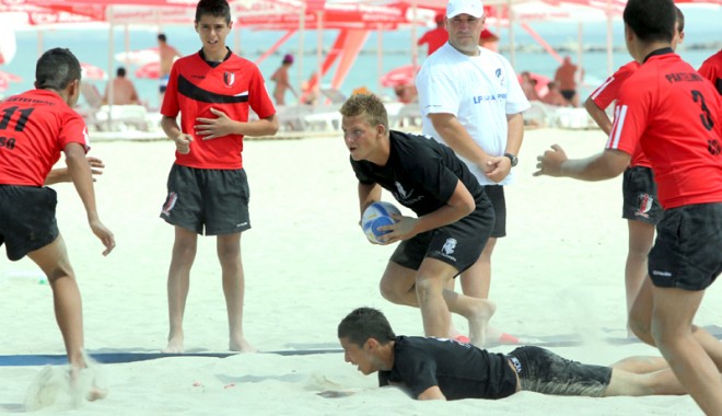 Meci între campioane, la Turneul Oval 5 Beach Rugby - meci-1403632648.jpg
