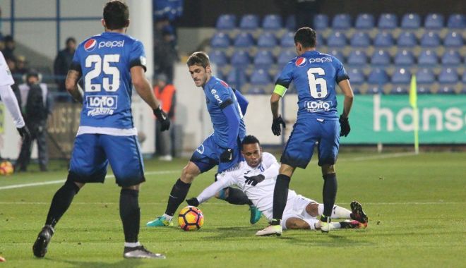 Jandarmii, prezenți la meciul de fotbal dintre FC Viitorul -CSU Craiova - meci-1549187328.jpg