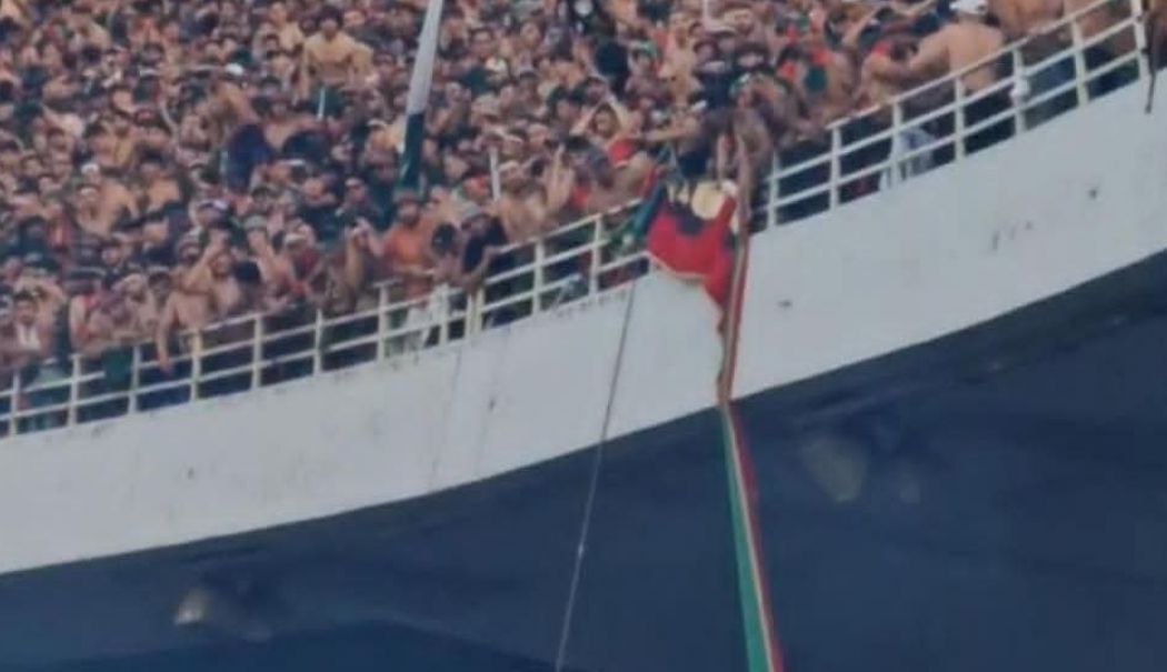 Tragedie la un meci de fotbal. O persoană a murit, iar 11 au fost rănite după prăbușirea unei părți din tribune