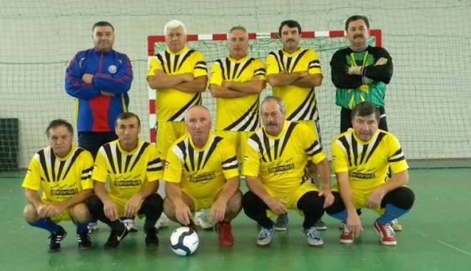 Galerie foto. Meci de fotbal în amintirea sportivului Gheorghe Gravu - mecidefotbalgravu-1415644630.jpg
