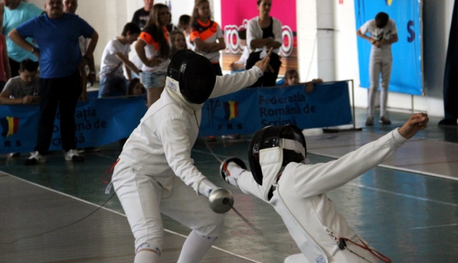 Medalie pentru CS Farul, la Campionatul Național de scrimă - medalie-1467383295.jpg
