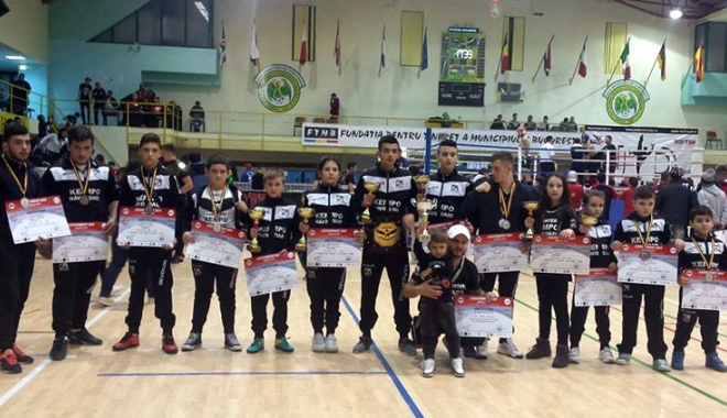 Medalii pentru luptătorii de la CS Năvodari Kempo K1 - medalii-1479231233.jpg