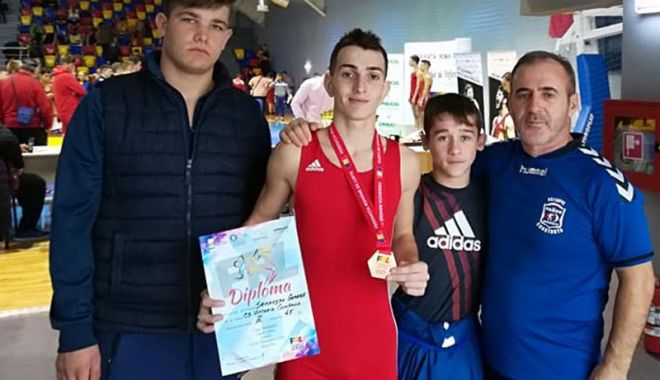 Medalii pentru  luptătorii constănțeni,  la Cupa României - medalii-1543253394.jpg
