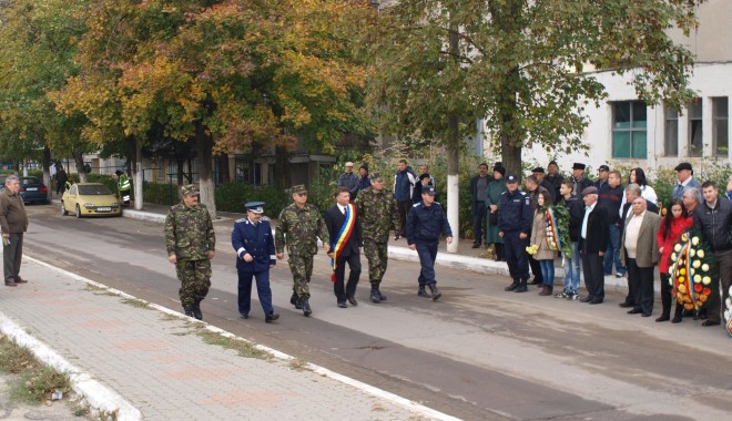Ziua Armatei Române, sărbătorită la Medgidia - medgidia-1319535747.jpg