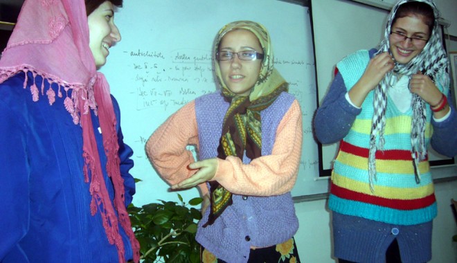 Liceenii din Medgidia au experimentat 