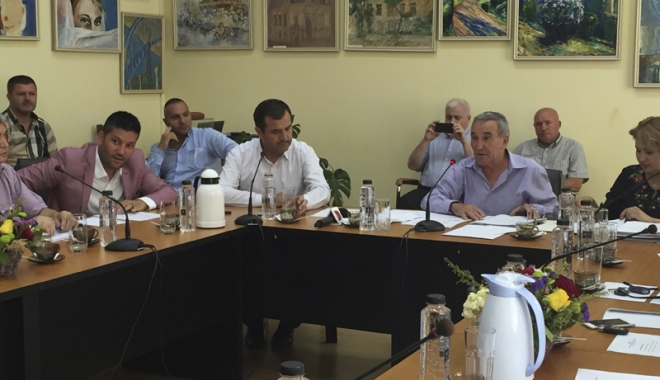 Primarul Valentin Vrabie, tandem cu Luminița Vlădescu, la Medgidia - medgidia-1467300986.jpg