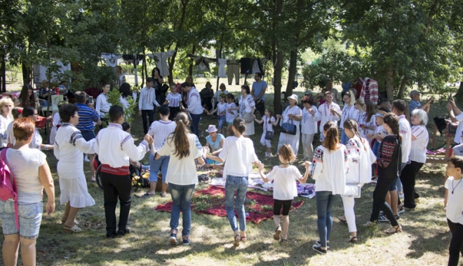Ia românească, pusă la loc de cinste de Primăria Medgidia - medgidia-1498393480.jpg