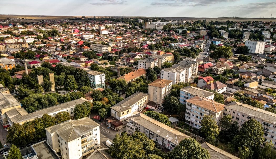 Primăria Medgidia, dezbatere publică privind stabilirea taxelor și impozitelor - medgidia-1762950137.jpg