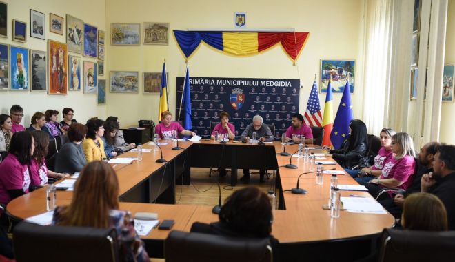 Probleme sociale din Medgidia, discutate în prima zi a Săptămânii Naționale a Voluntariatului