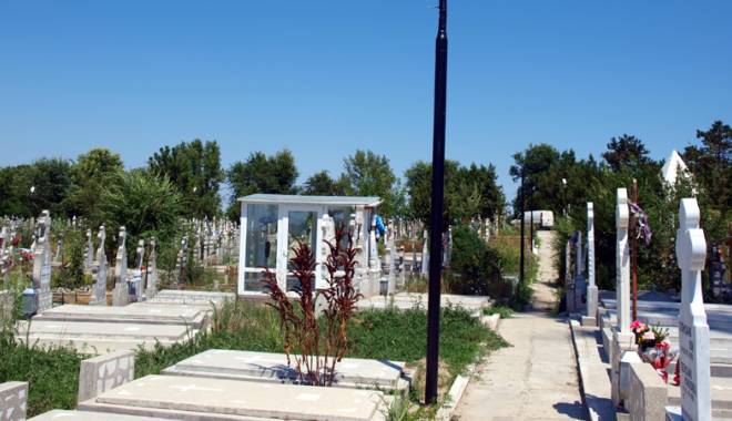 Primăria Medgidia modernizează cimitirul ortodox  din oraș - medgidia2-1437407399.jpg