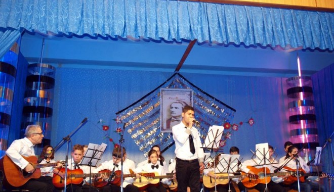 Medgidia a omagiat poetul național - medgidiaaomagiatpoetul-1389805901.jpg