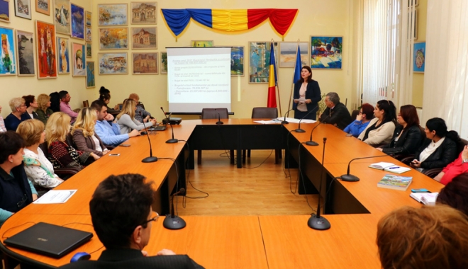 Viceprimarul Luminița Vlădescu a dezbătut bugetul localității cu cetățenii din Medgidia - medgidiadezbatere-1490290139.jpg