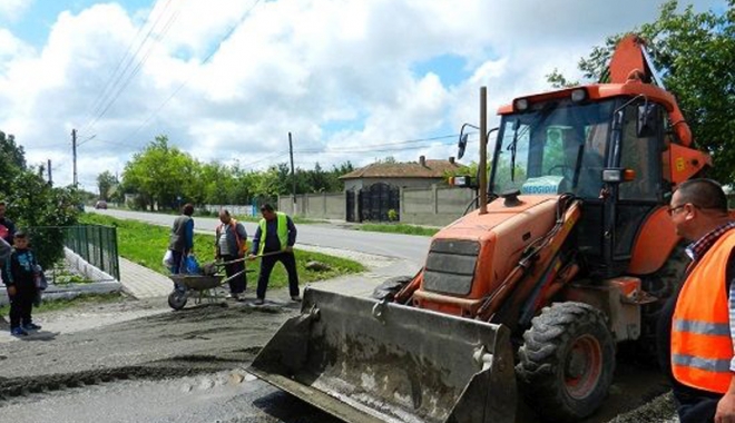 Primăria Medgidia a demarat lucrările de infrastructură a unor străzi - medgidialucrari-1463678330.jpg