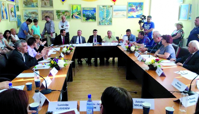 Primarul Valentin Vrabie i-a convocat pe aleșii din Medgidia la ședință. Ce vor discuta - medgidiavalentinvrabieconvocare-1469027065.jpg