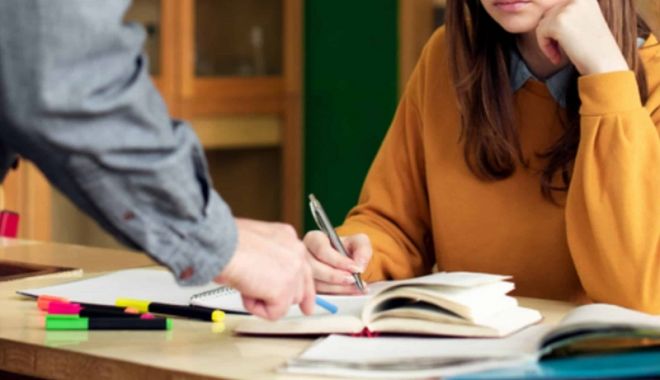 Profesorii obligați să-și treacă meditațiile în declarația de interese - media169837909411519500-1698410676.jpg