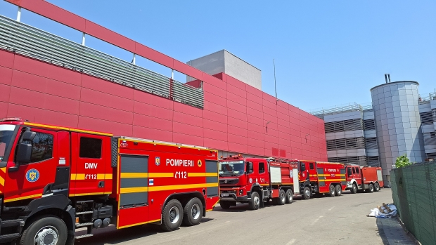 Incendiu violent la cel mai mare mall din București. Nu se știe dacă sunt victime - media175171143480648500-1751712472.jpg