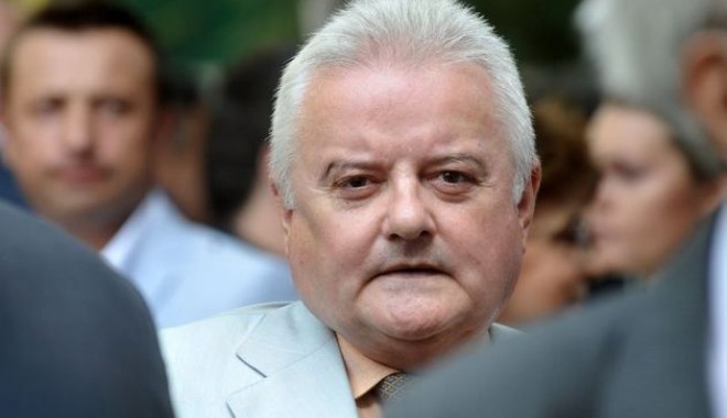 Lovitură dură primită de Irinel Columbeanu! - mediafax-1350488046.jpg