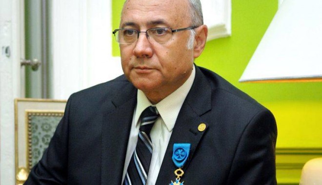 Medici de renume, premiați de președintele Traian Băsescu - medic-1369126949.jpg