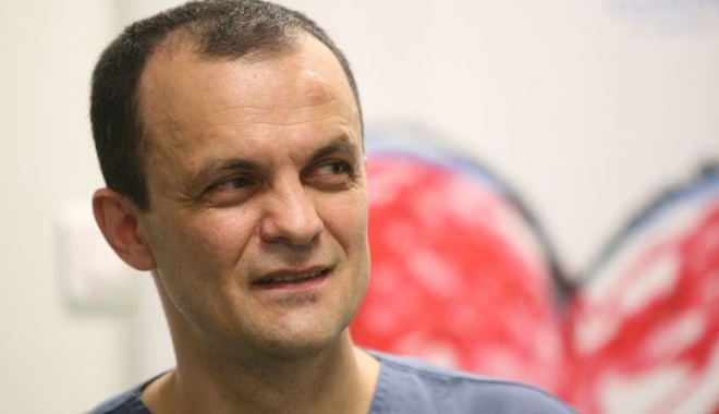 Medicul Cătălin Cîrstoveanu, dat în judecată după declarațiile despre medicamentele fără efect - medic-1463066235.jpg