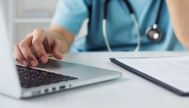 Aplicația care îți arată toți medicii și spitalele din România, în funcție de afecțiune. Poate fi accesată gratuit - medic-1671809864.jpg