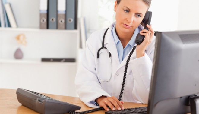 Cum putem beneficia de informații medicale prin telefon - medic2-1397148546.jpg