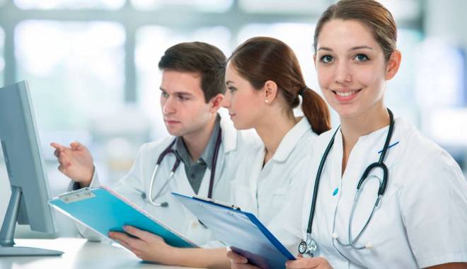 Atenție! Au început înscrierile la facultățile de medicină - medicalstudents-1436786940.jpg