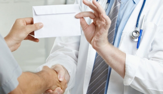 Medic și asistentă medicală, arestați pentru luare de mită - medicarestat-1502367101.jpg