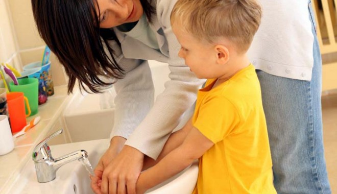 Care sunt simptomele hepatitei A - mediccaresuntsimpthepa-1396794606.jpg