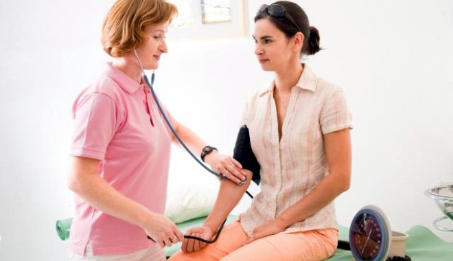 Cum  să ții tensiunea arterială  sub control - mediccumsatiitens10fb-1392045372.jpg