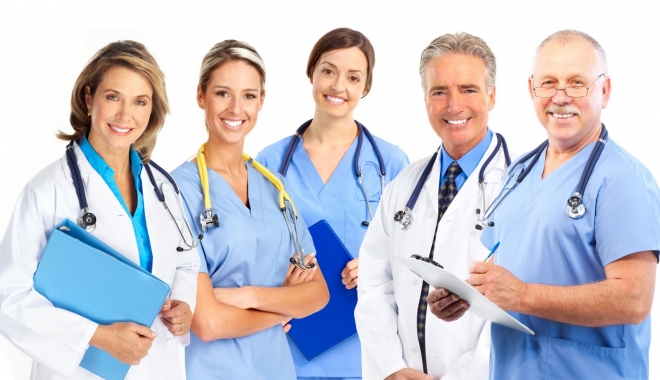 Medicii, dentiștii și farmaciștii își pot ridica atestatele de studii - medici1-1491913517.jpg
