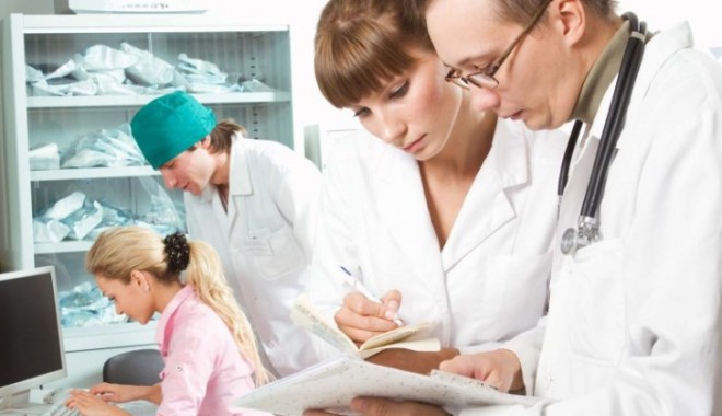 Astărăstoae: 1.605 medici au plecat numai în acest an din România, pentru a profesa în străinătate - medici71728300-1347542143.jpg