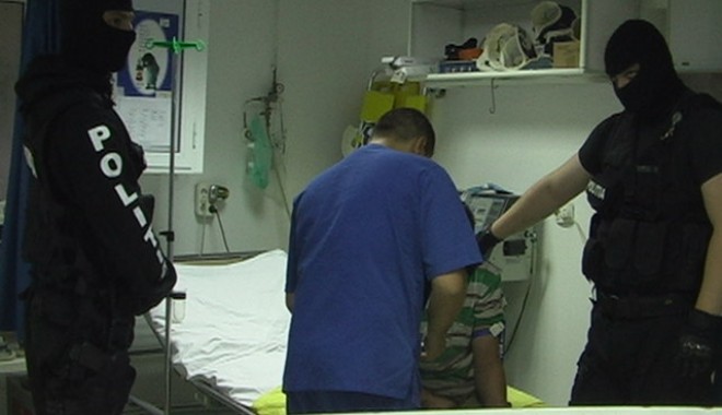 Închisoare pentru cei care agresează personalul medical - mediciagresati-1315947740.jpg